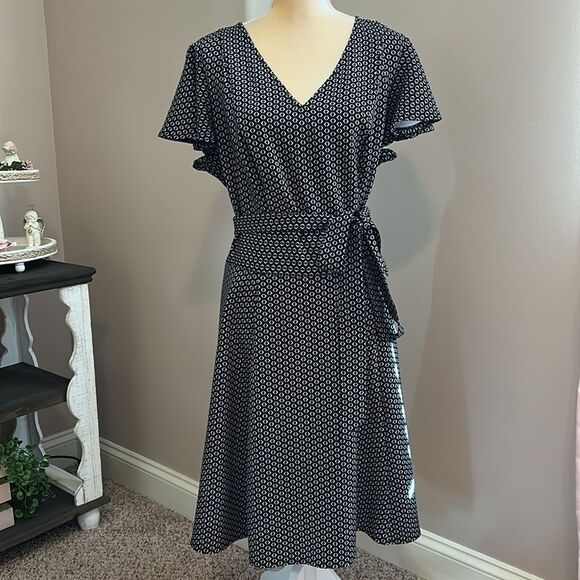 EUC Lane Bryant Dress (size 18) - Picture 4 of 8